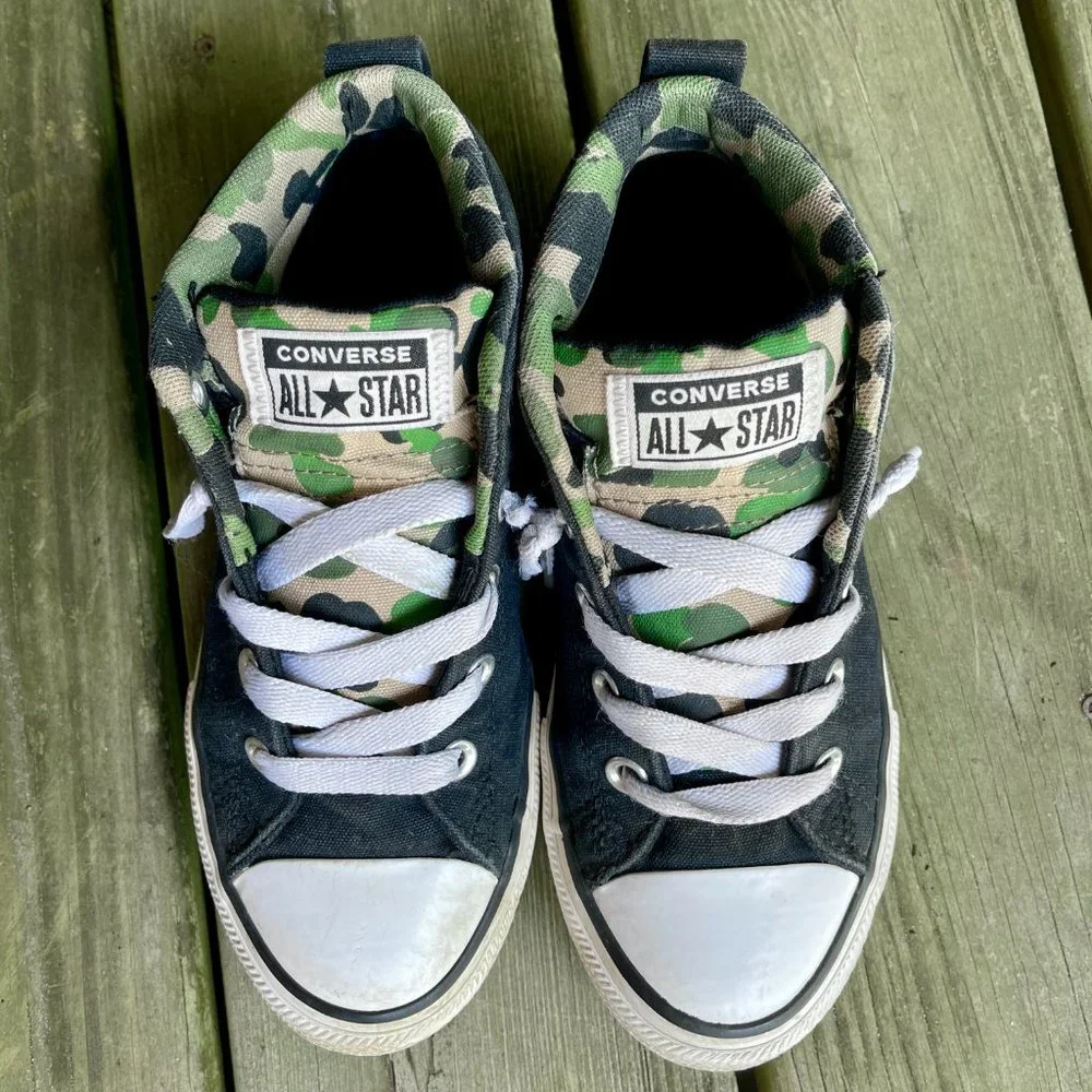 Converse Chuck Taylor All Star Street Mid Black Camo Kids Size 3Y